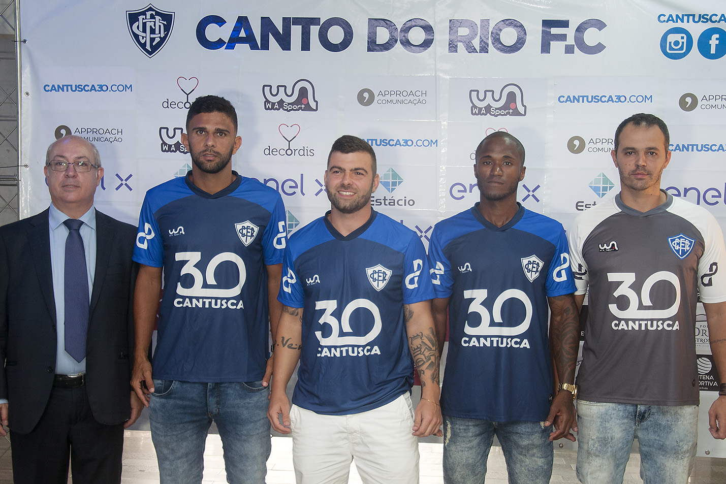 Canto do Rio assinatura de contratos dos jogadores